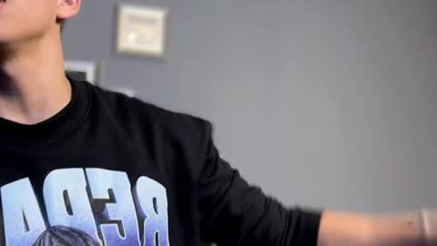 Snapshot of salvatore_romanoo chatting on 02-18-26, 01:45 Salvatore online show from 02-18-26, 01:45