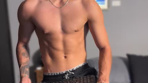 Snapshot of salvatore_romanoo chatting on 03-02-26, 05:08 Salvatore online show from 03-02-26, 05:08