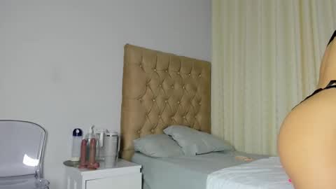 Maddyluxe online show from 10-27-25, 10:03