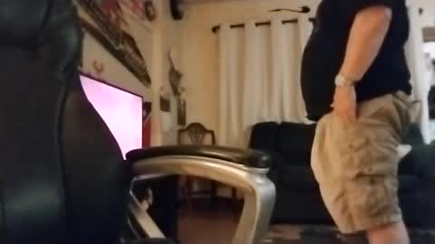 Snapshot of sam431717 chatting on 10-19-25, 08:04 sam431717 online show from 10-19-25, 08:04