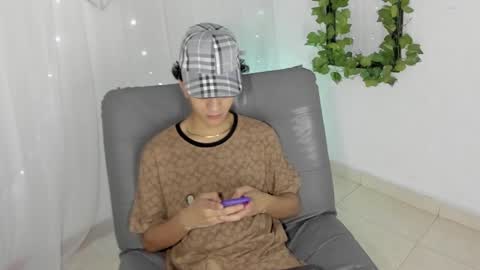 sam__cute online show from 01-26-25, 06:48