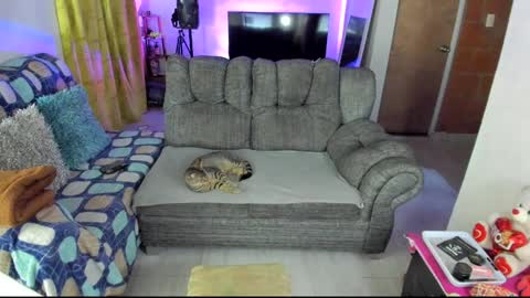 Snapshot of sam_and_roy chatting on 12-30-24, 11:37 Samy online show from 12-30-24, 11:37