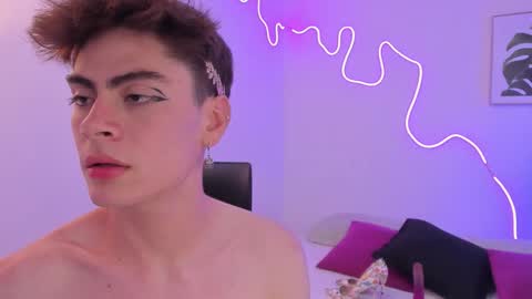 Sam Clark online show from 11-18-25, 03:23