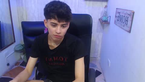 Snapshot of sam_daves chatting on 01-28-25, 05:14 Sam online show from 01-28-25, 05:14