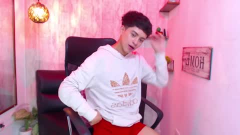 Snapshot of sam_daves chatting on 03-08-25, 01:03 Sam online show from 03-08-25, 01:03