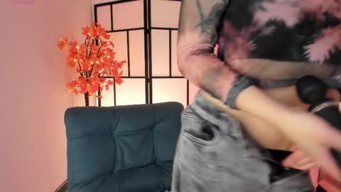 Sam online show from 11-25-25, 12:05