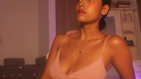 Samantha Roberts online show from 09-26-25, 01:48