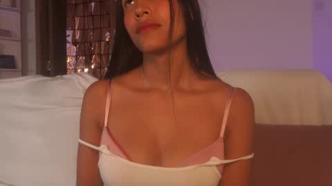 Samantha Roberts online show from 10-20-25, 02:17