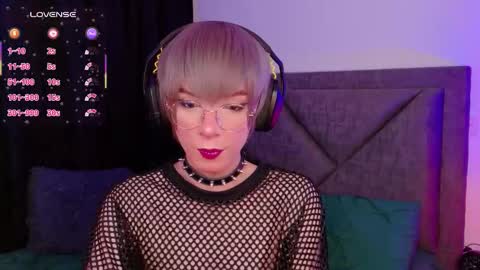 Sam online show from 09-10-25, 07:19