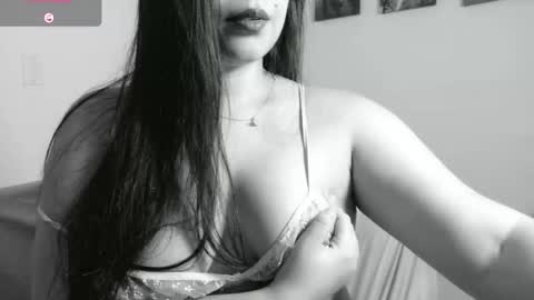 Snapshot of samannthaa_1 chatting on 02-07-26, 09:51 samannthaa_1 online show from 02-07-26, 09:51