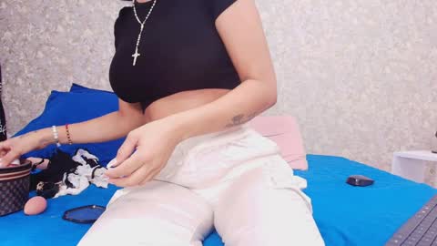 Snapshot of samanta_360 chatting on 01-21-25, 11:56 Samanta online show from 01-21-25, 11:56