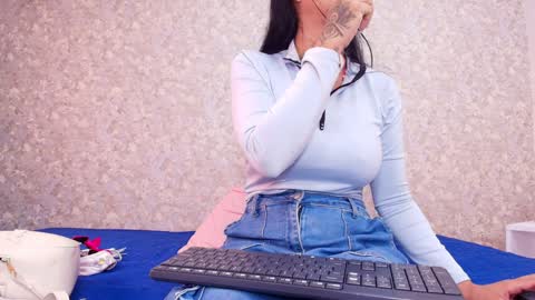 Snapshot of samanta_360 chatting on 02-01-25, 12:47 Samanta online show from 02-01-25, 12:47