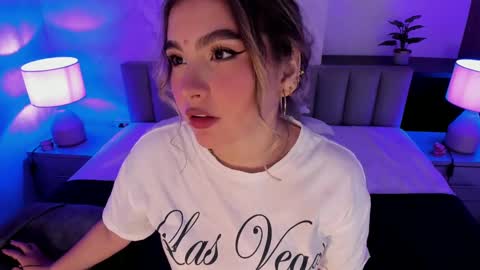 Snapshot of samanta_bone chatting on 01-21-25, 12:36 Samanta online show from 01-21-25, 12:36