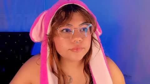 Snapshot of samanta_cutee1 chatting on 01-03-25, 10:29 SAMANTA online show from 01-03-25, 10:29