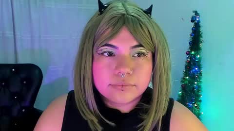 Snapshot of samanta_cutee1 chatting on 01-12-25, 11:17 SAMANTA online show from 01-12-25, 11:17