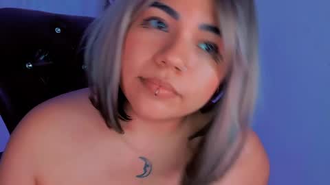 Snapshot of samanta_cutee1 chatting on 02-08-25, 11:24 SAMANTA online show from 02-08-25, 11:24