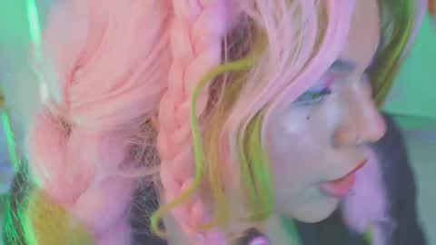 Snapshot of samanta_cutee1 chatting on 09-20-25, 04:08 SAMANTA online show from 09-20-25, 04:08