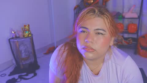 Snapshot of samanta_cutee1 chatting on 10-19-25, 09:48 SAMANTA online show from 10-19-25, 09:48