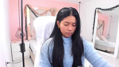 Snapshot of samantaa_shy chatting on 12-23-25, 01:47 sam online show from 12-23-25, 01:47