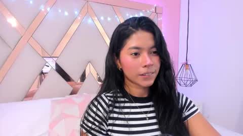 Snapshot of samantaa_shy chatting on 01-06-26, 12:58 sam online show from 01-06-26, 12:58