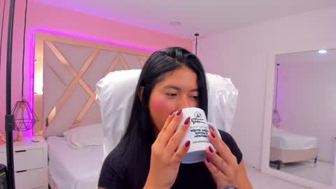 Snapshot of samantaa_shy chatting on 02-11-26, 03:00 sam online show from 02-11-26, 03:00