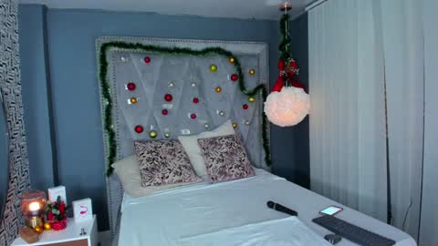 Samanta... online show from 12-31-24, 04:46