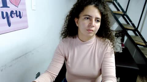 Snapshot of samantha2girl chatting on 12-14-24, 02:34 samantha online show from 12-14-24, 02:34