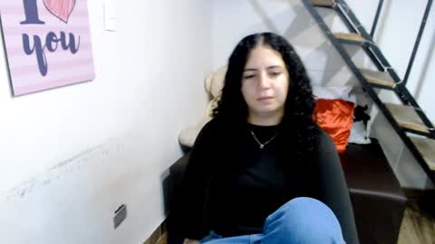 Snapshot of samantha2girl chatting on 01-25-25, 12:06 samantha online show from 01-25-25, 12:06