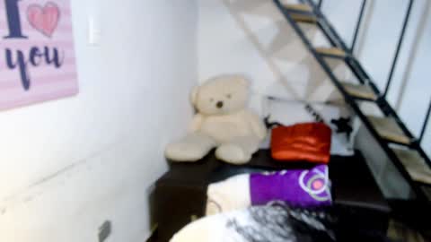 Snapshot of samantha2girl chatting on 01-26-25, 03:06 samantha online show from 01-26-25, 03:06