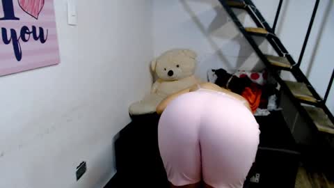 Snapshot of samantha2girl chatting on 02-04-25, 01:45 samantha online show from 02-04-25, 01:45