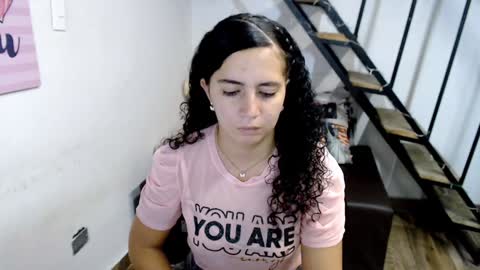 Snapshot of samantha2girl chatting on 02-08-25, 09:25 samantha online show from 02-08-25, 09:25