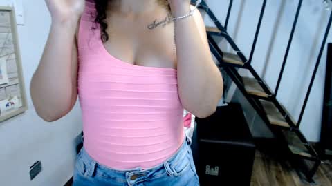 Snapshot of samantha2girl chatting on 02-26-25, 12:27 samantha online show from 02-26-25, 12:27