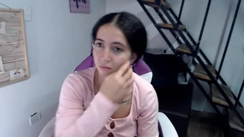 Snapshot of samantha2girl chatting on 10-21-25, 09:26 samantha online show from 10-21-25, 09:26