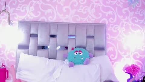 Samantha  online show from 01-31-25, 12:39