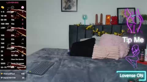 Snapshot of samantha_evans41 chatting on 10-09-25, 01:14 Samantha online show from 10-09-25, 01:14