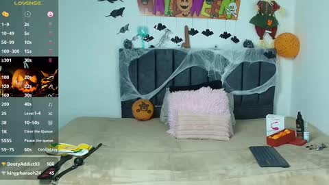 Snapshot of samantha_evans41 chatting on 10-31-25, 03:07 Samantha online show from 10-31-25, 03:07