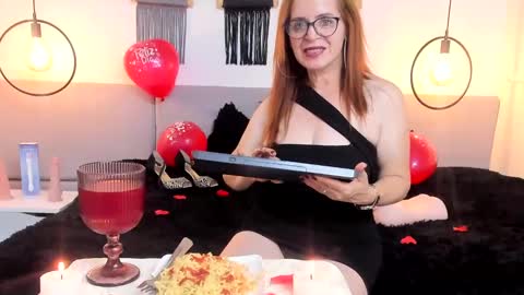 Snapshot of samantha_mature56 chatting on 02-15-25, 04:34 Sam online show from 02-15-25, 04:34