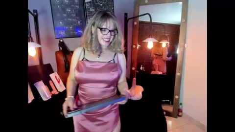 Snapshot of samantha_mature56 chatting on 09-20-25, 09:32 Sam online show from 09-20-25, 09:32