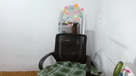 Snapshot of samantha_singh1 chatting on 01-25-25, 01:32 samantha singh1 online show from 01-25-25, 01:32