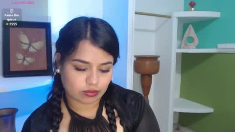 samantha_smiithh online show from 10-04-25, 08:51
