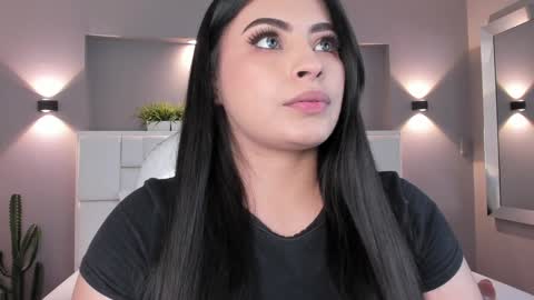 Snapshot of samanthaa_22_ chatting on 02-05-25, 03:34 Samanthaa online show from 02-05-25, 03:34