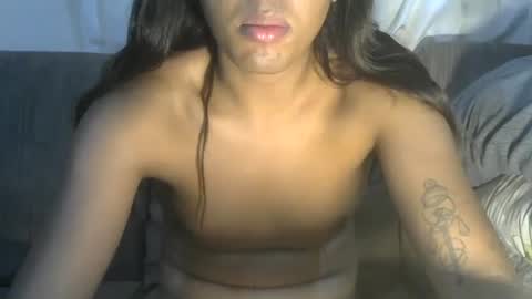 Snapshot of samanthag_17 chatting on 01-25-25, 01:32 Samantha online show from 01-25-25, 01:32