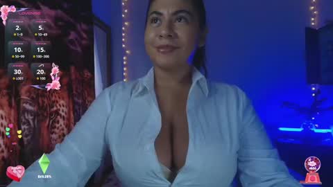 Snapshot of samanthahut1 chatting on 10-04-25, 09:35 samanthahut1 online show from 10-04-25, 09:35