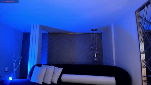 Samantha Klein online show from 10-08-25, 04:10