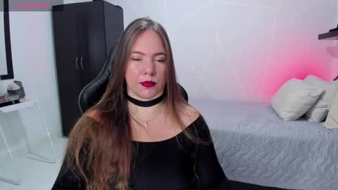 Samantha samy online show from 10-12-25, 10:42