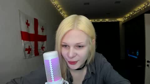 Snapshot of samanthamiasnik1 chatting on 02-13-25, 08:13 Samantha online show from 02-13-25, 08:13