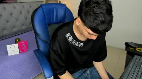 Sam online show from 04-14-26, 04:02