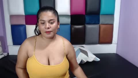 Snapshot of samevanshot chatting on 02-18-25, 07:32 samevanshot online show from 02-18-25, 07:32