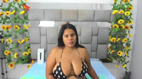 Snapshot of samevanshot chatting on 10-15-25, 07:58 samevanshot online show from 10-15-25, 07:58