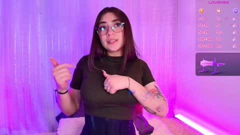 Snapshot of samii_evans chatting on 12-12-24, 05:10 samii evans online show from 12-12-24, 05:10